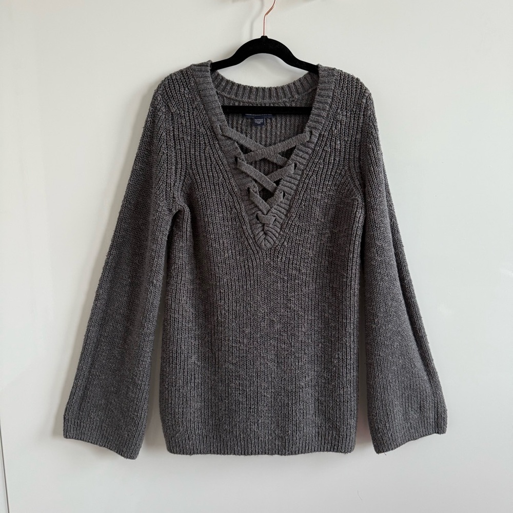 AEO Sweater Lace-Up V-Neck Gray